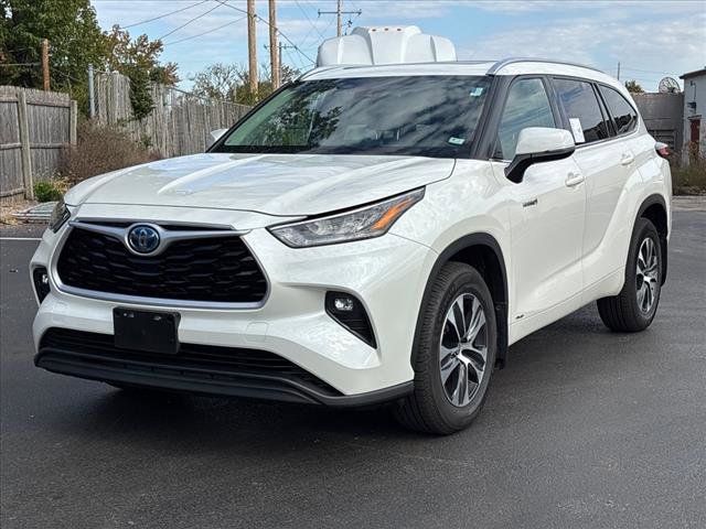 2020 Toyota Highlander Hybrid XLE