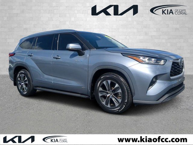 2020 Toyota Highlander Hybrid XLE