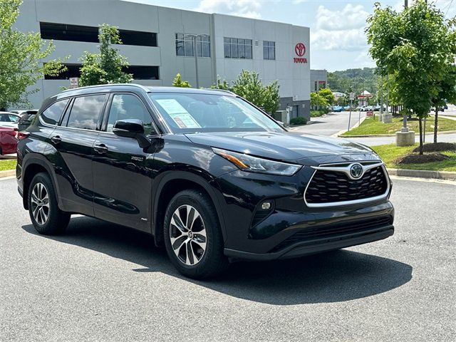 2020 Toyota Highlander Hybrid XLE