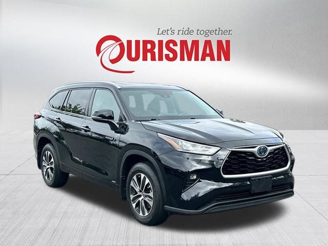 2020 Toyota Highlander Hybrid XLE