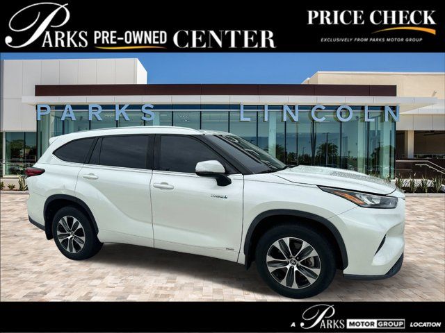 2020 Toyota Highlander Hybrid XLE