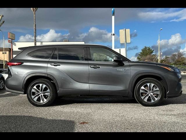 2020 Toyota Highlander Hybrid XLE