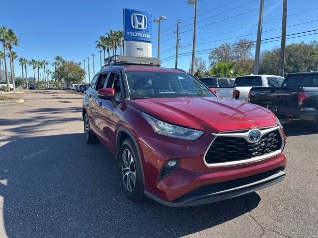 2020 Toyota Highlander Hybrid XLE