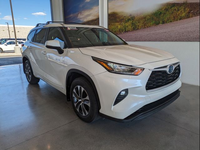 2020 Toyota Highlander Hybrid XLE