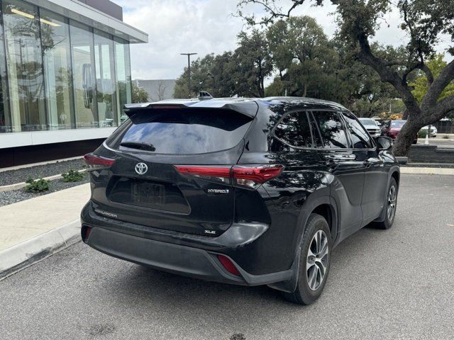 2020 Toyota Highlander Hybrid XLE