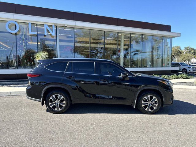 2020 Toyota Highlander Hybrid XLE