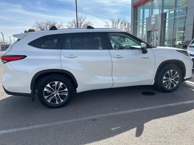 2020 Toyota Highlander Hybrid XLE