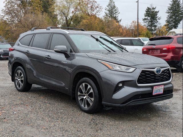 2020 Toyota Highlander Hybrid XLE