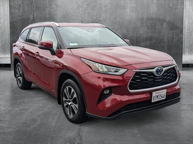 2020 Toyota Highlander Hybrid XLE