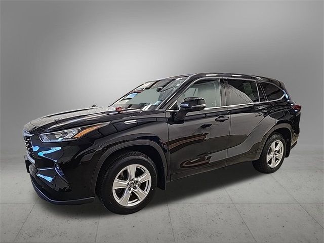 2020 Toyota Highlander LE