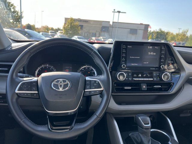 2020 Toyota Highlander LE