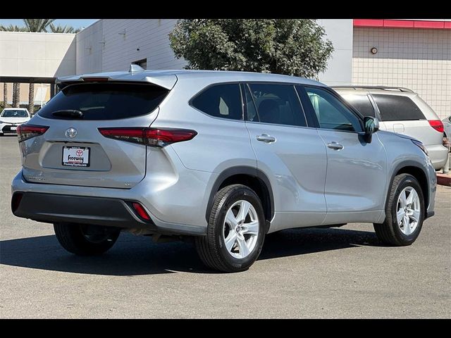 2020 Toyota Highlander LE