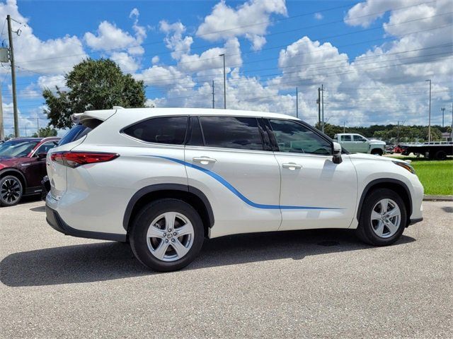 2020 Toyota Highlander LE