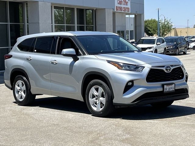 2020 Toyota Highlander LE