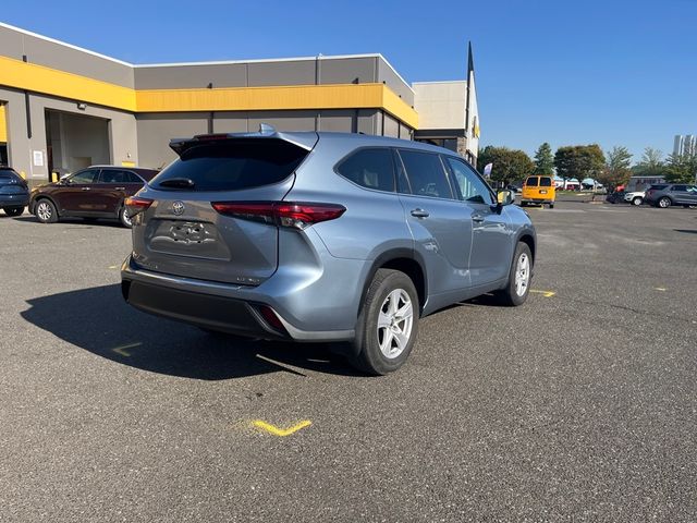 2020 Toyota Highlander LE