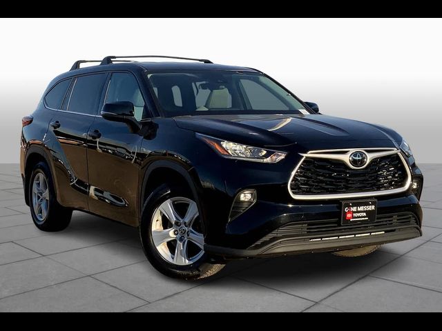 2020 Toyota Highlander LE