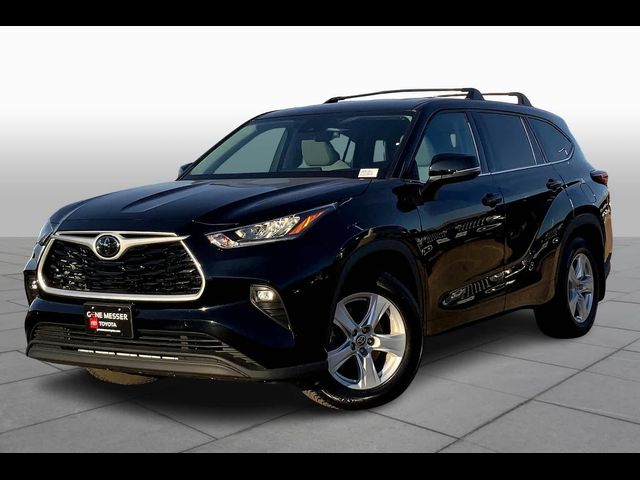 2020 Toyota Highlander LE