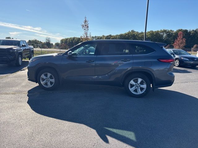 2020 Toyota Highlander LE