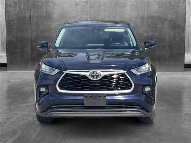 2020 Toyota Highlander LE