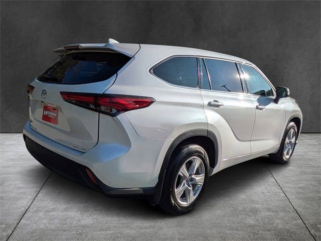 2020 Toyota Highlander LE