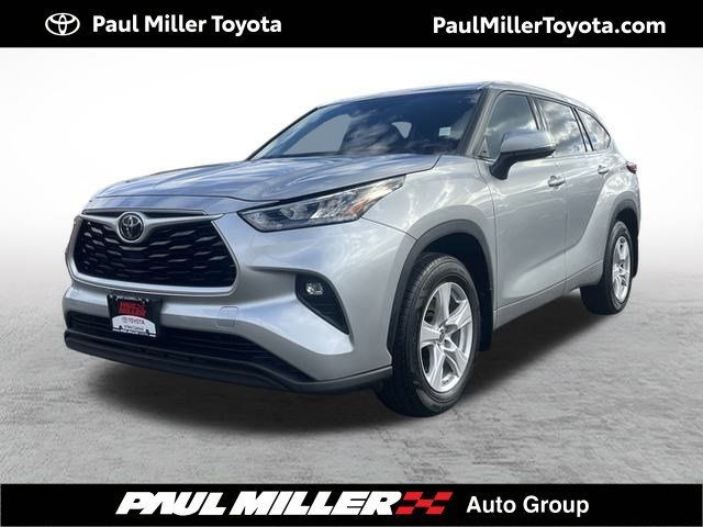 2020 Toyota Highlander LE