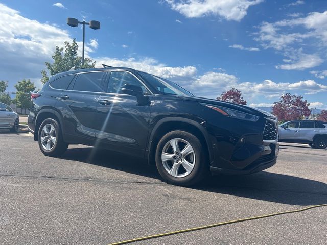 2020 Toyota Highlander LE