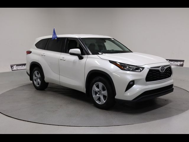 2020 Toyota Highlander LE