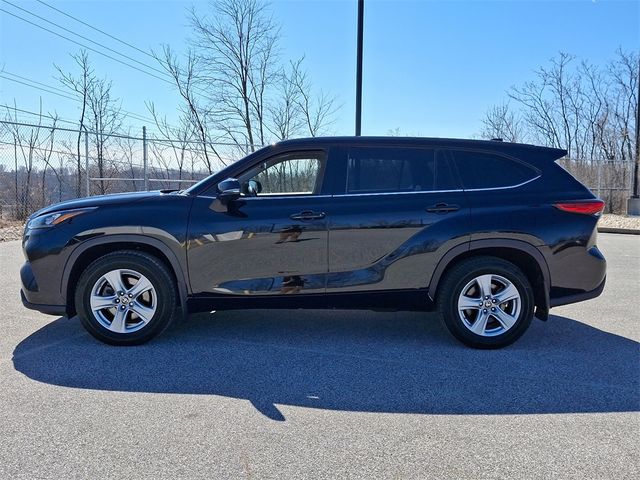 2020 Toyota Highlander LE