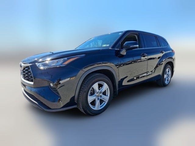 2020 Toyota Highlander LE