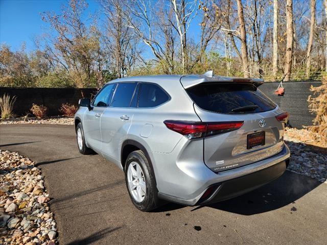 2020 Toyota Highlander LE