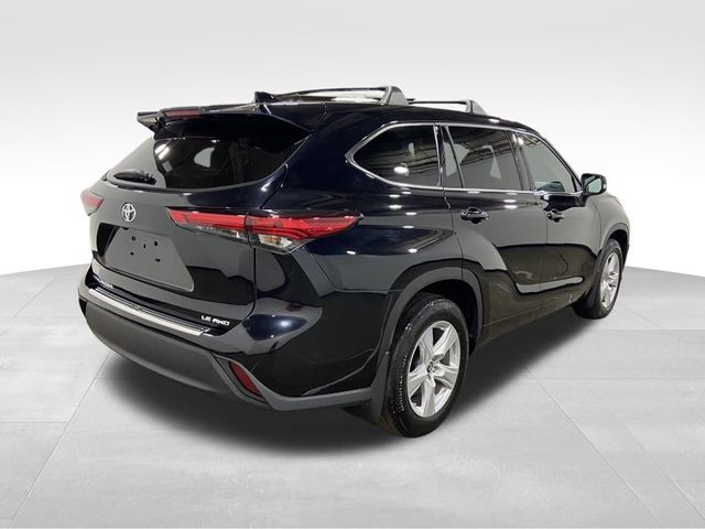 2020 Toyota Highlander LE