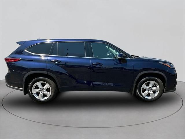 2020 Toyota Highlander LE