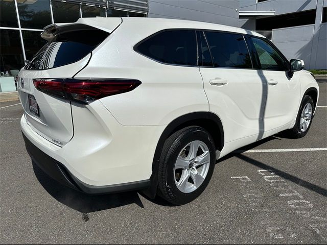 2020 Toyota Highlander LE