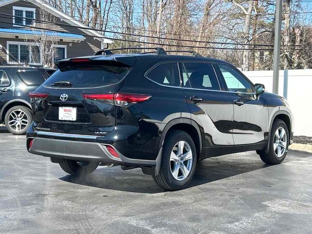 2020 Toyota Highlander LE