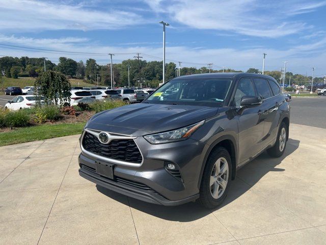 2020 Toyota Highlander LE