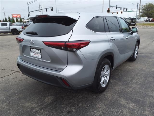 2020 Toyota Highlander LE