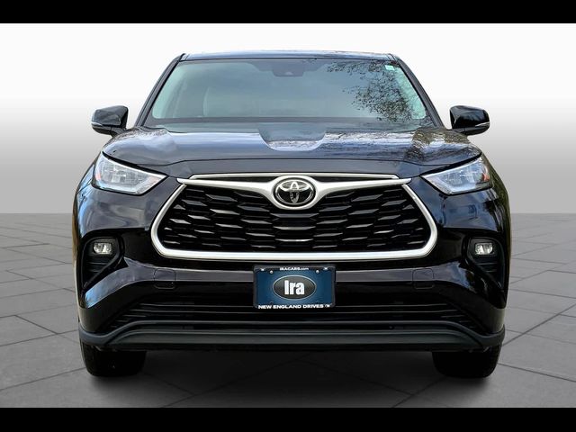 2020 Toyota Highlander LE