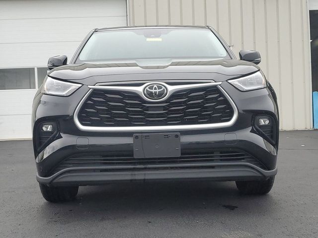 2020 Toyota Highlander LE