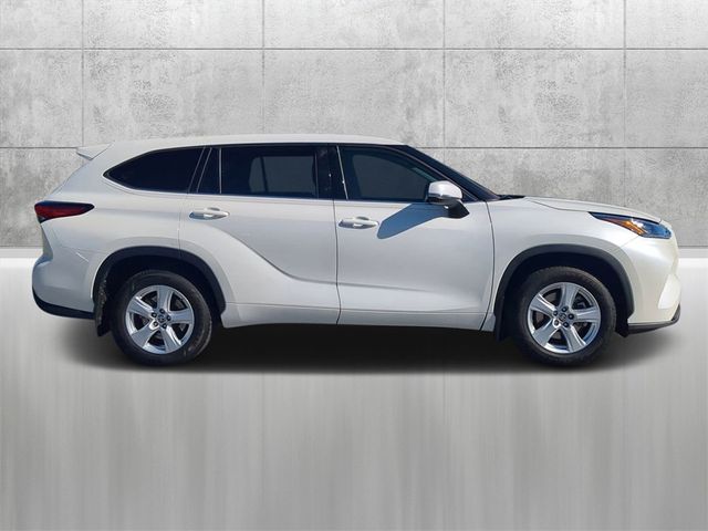 2020 Toyota Highlander LE