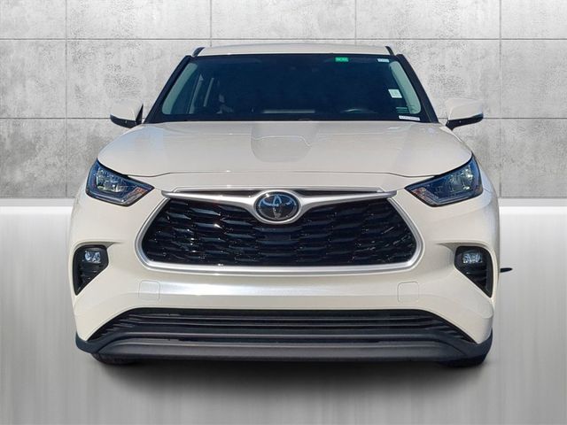 2020 Toyota Highlander LE