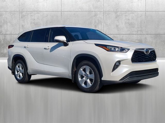 2020 Toyota Highlander LE