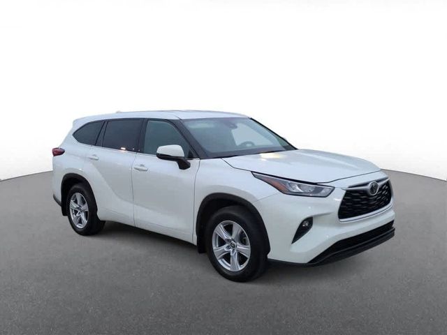 2020 Toyota Highlander LE