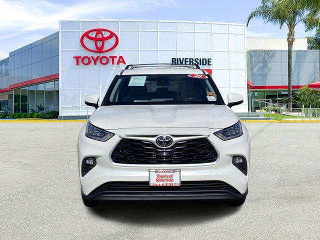 2020 Toyota Highlander LE