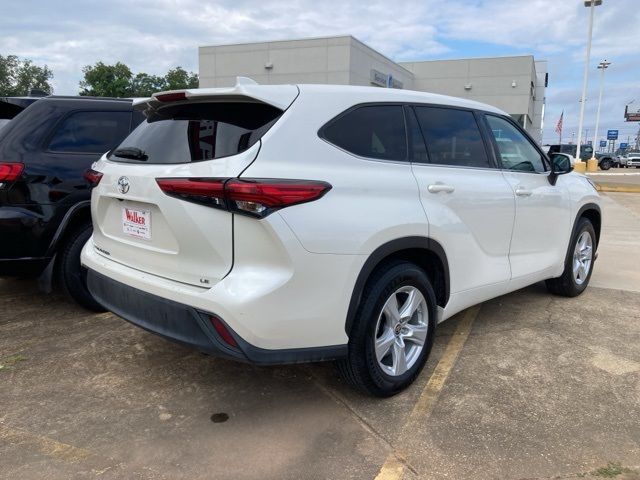 2020 Toyota Highlander LE