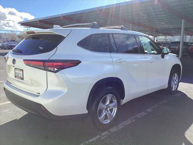 2020 Toyota Highlander LE