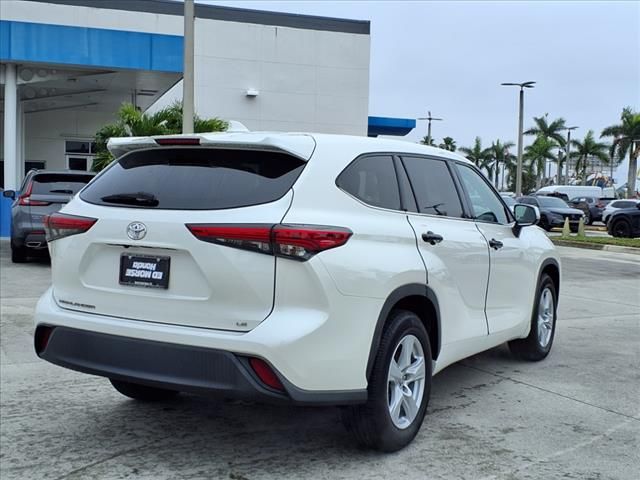 2020 Toyota Highlander LE