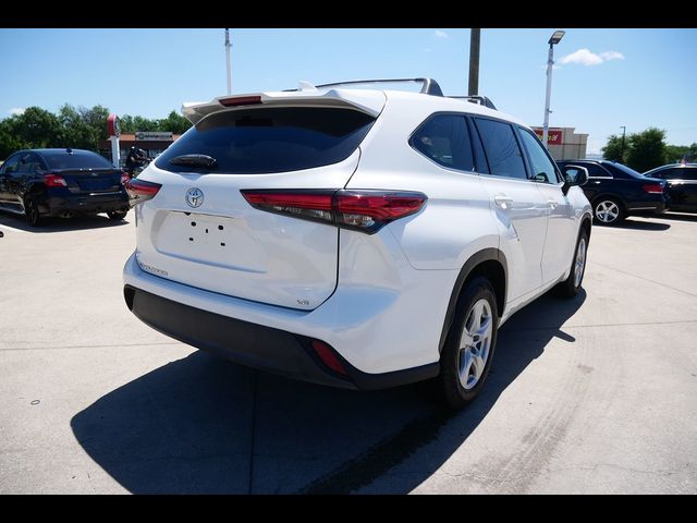 2020 Toyota Highlander LE