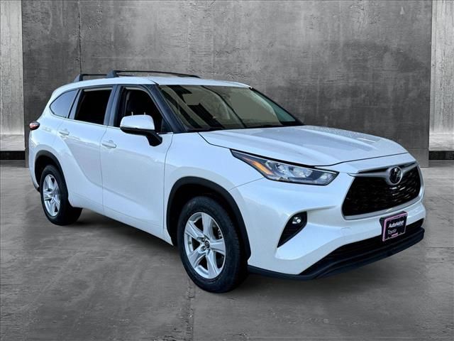 2020 Toyota Highlander LE