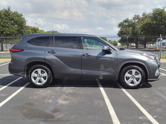 2020 Toyota Highlander LE