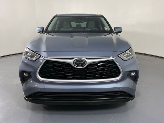 2020 Toyota Highlander LE